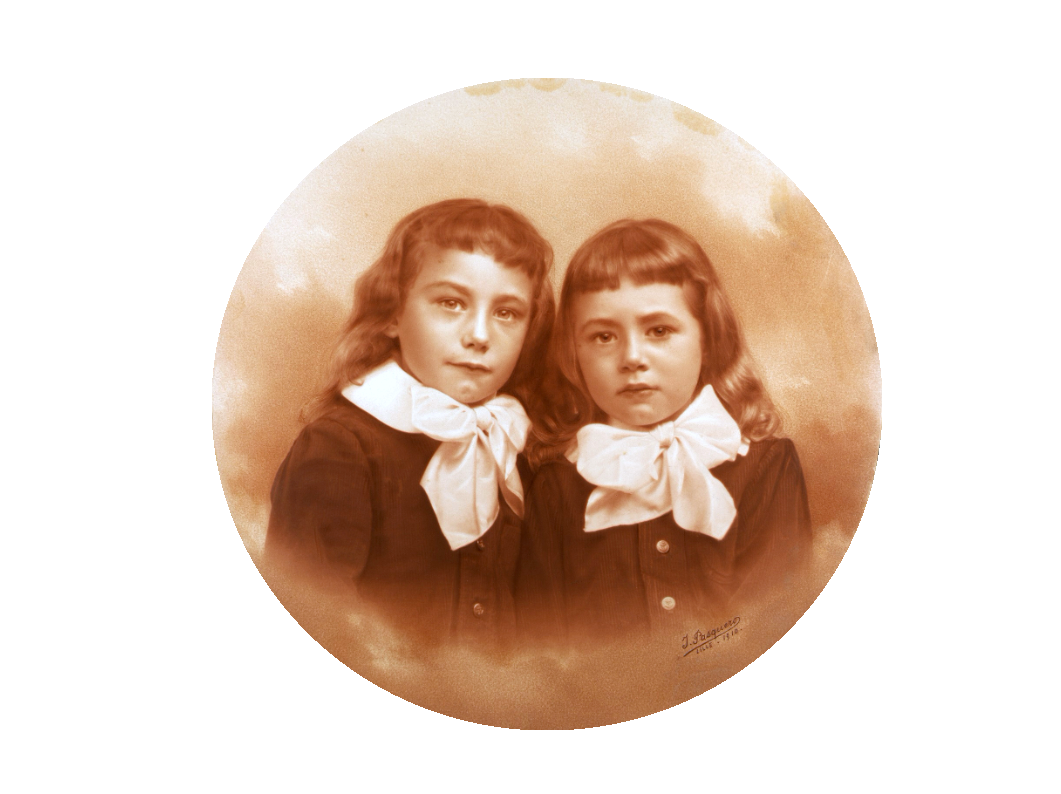 portrait de deux petits enfants en sépia
